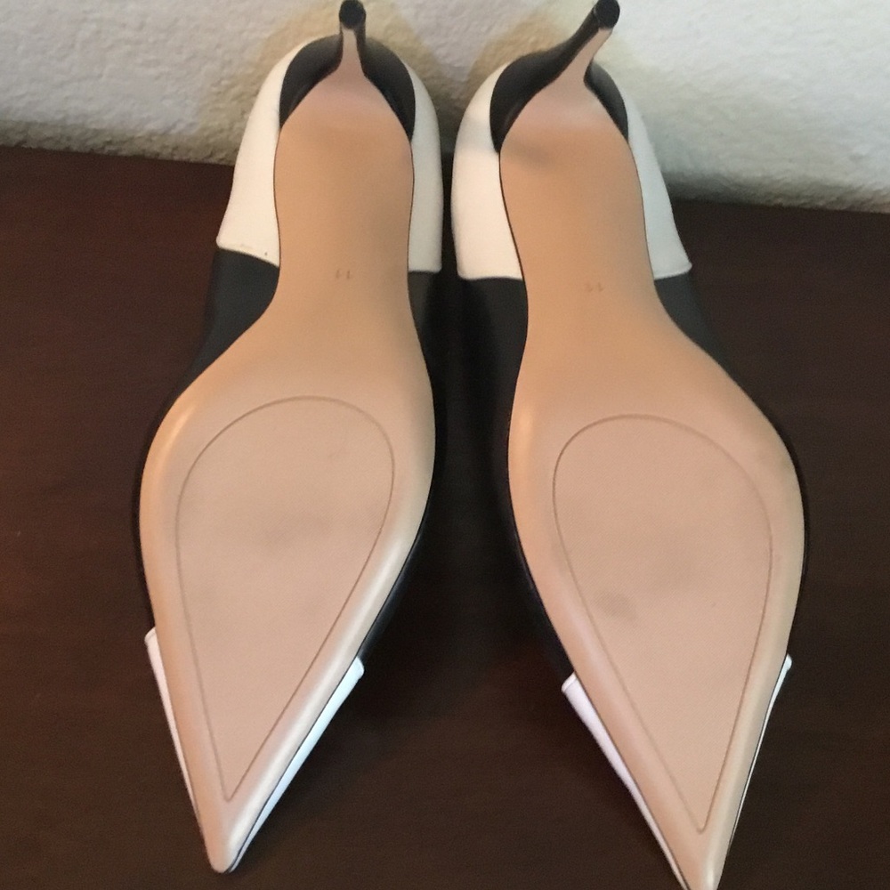 YDN Black and White Pointed Heels (NWOT)🌹 - Picture 4 of 6